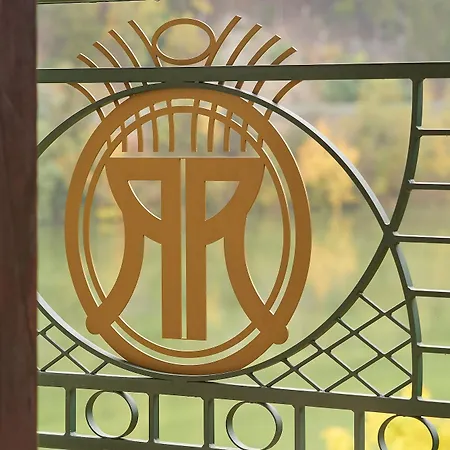 Retro Riverside Wellness Hotel 5*