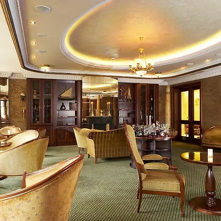 Retro Riverside Wellness Hotel 5*
