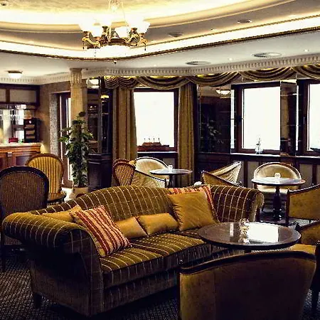 Retro Riverside Wellness 5*